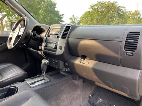 Used 2012 Nissan Xterra PRO-4X w/ Pro-4x Leather Pkg image 24