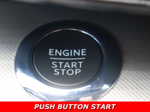 Used 2022 Ford Explorer XLT w/ Equipment Group 202A AWD/4WD image 22