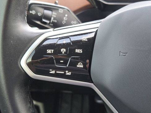 Used 2024 Volkswagen ID.4 Pro image 29