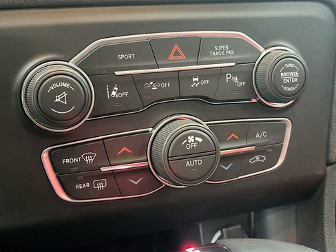 Used 2016 Dodge Charger R/T Scat Pack w/ Technology Group image 16