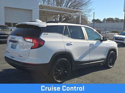 Certified 2023 GMC Terrain SLE w/ Driver Convenience Package image 4