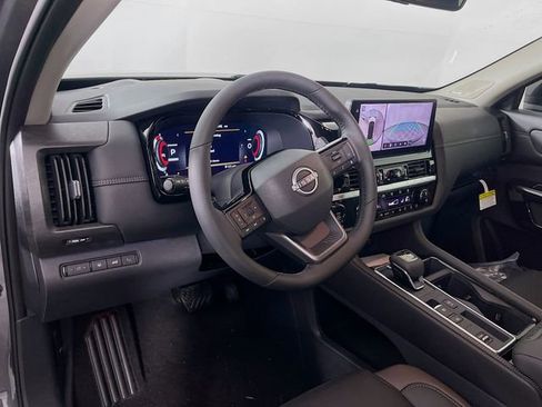 New 2026 Nissan Pathfinder Platinum image 7