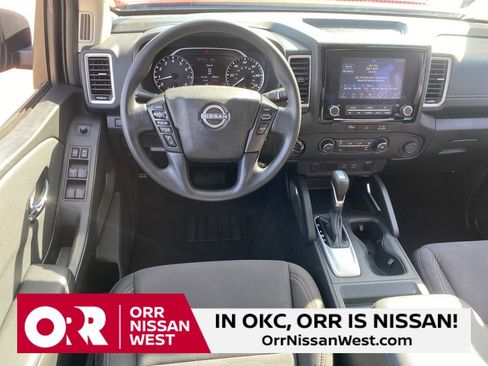 Used 2024 Nissan Frontier SV image 20