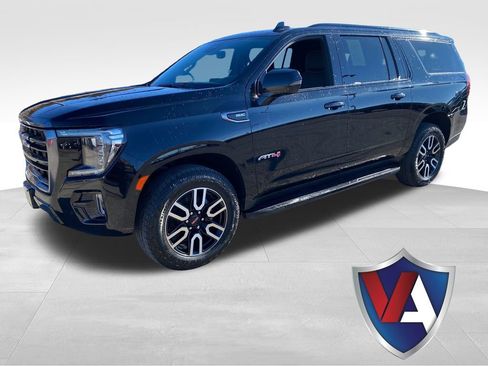 Used 2023 GMC Yukon XL AT4 image 1