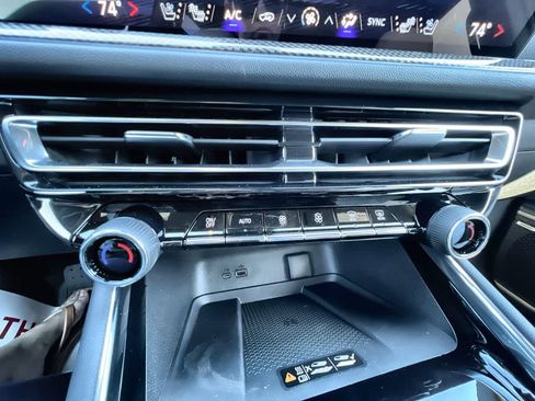 Used 2025 Chevrolet Traverse High Country w/ LPO, Floor Liner Package image 18