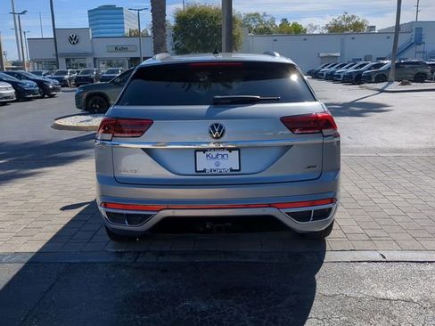 Certified 2022 Volkswagen Atlas Cross Sport SEL Premium R-Line image 4