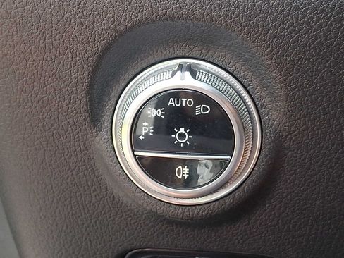 Certified 2023 Mercedes-Benz C 300 4MATIC Sedan image 20