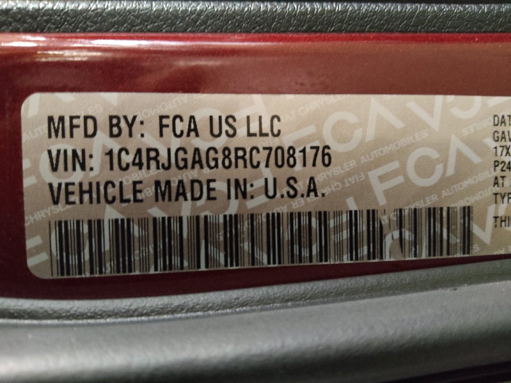 Used 2024 Jeep Grand Cherokee Laredo RWD image 33