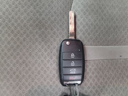 Used 2018 Kia Optima LX FWD image 32