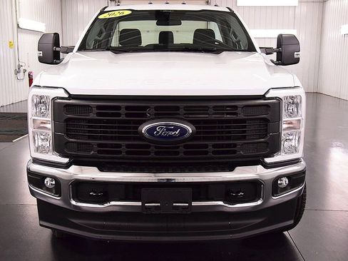 New 2026 Ford F250 XL w/ XL Chrome Package image 2