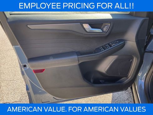 New 2026 Ford Escape SE w/ Class II Trailer Tow Package FWD image 17