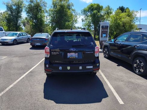 Used 2018 Subaru Forester 2.5i Touring AWD/4WD image 5