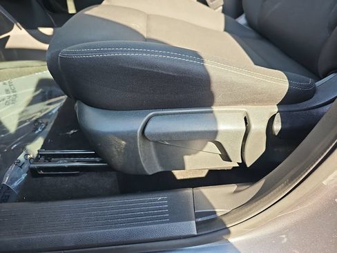 Used 2023 Nissan Rogue S FWD image 27