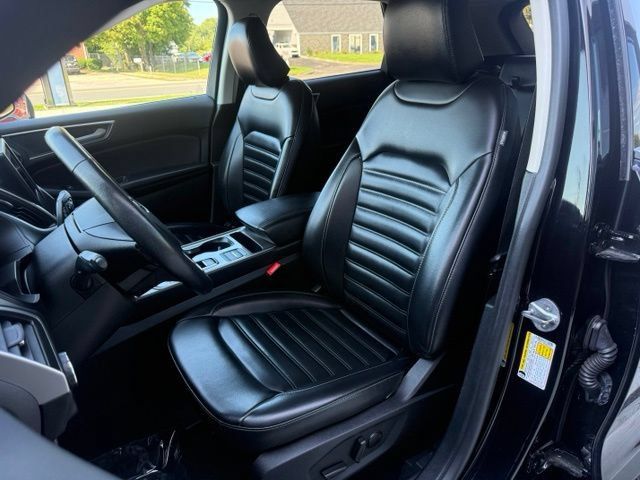 Used 2024 Ford Edge SEL AWD/4WD image 12