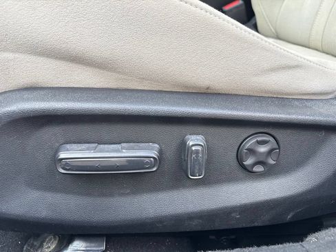 Used 2018 Honda Accord EX image 12