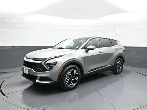Certified 2025 Kia Sportage LX FWD image 10