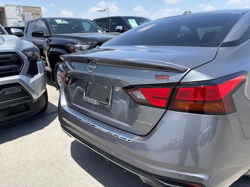 Used 2023 Nissan Altima 2.0 SR FWD image 4