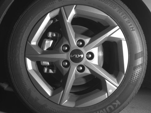 Used 2025 Kia K4 LXS image 12