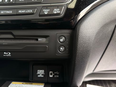 Used 2020 Honda Pilot Elite image 18