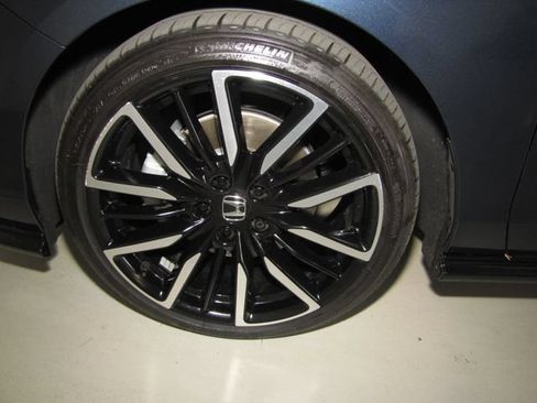 Used 2025 Honda Accord Touring image 26