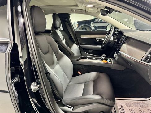 Used 2023 Volvo S90 B6 Plus image 21