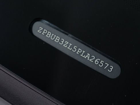 Used 2023 Lamborghini Urus S image 49