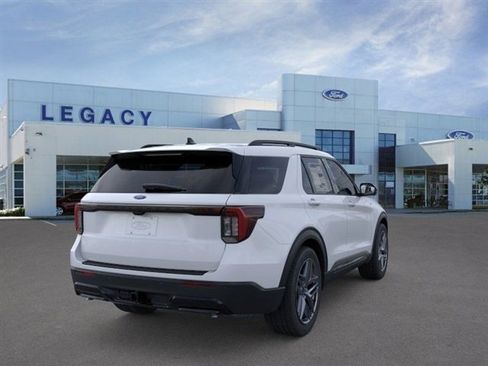 New 2026 Ford Explorer ST-Line w/ ST-Line Street Pack image 8