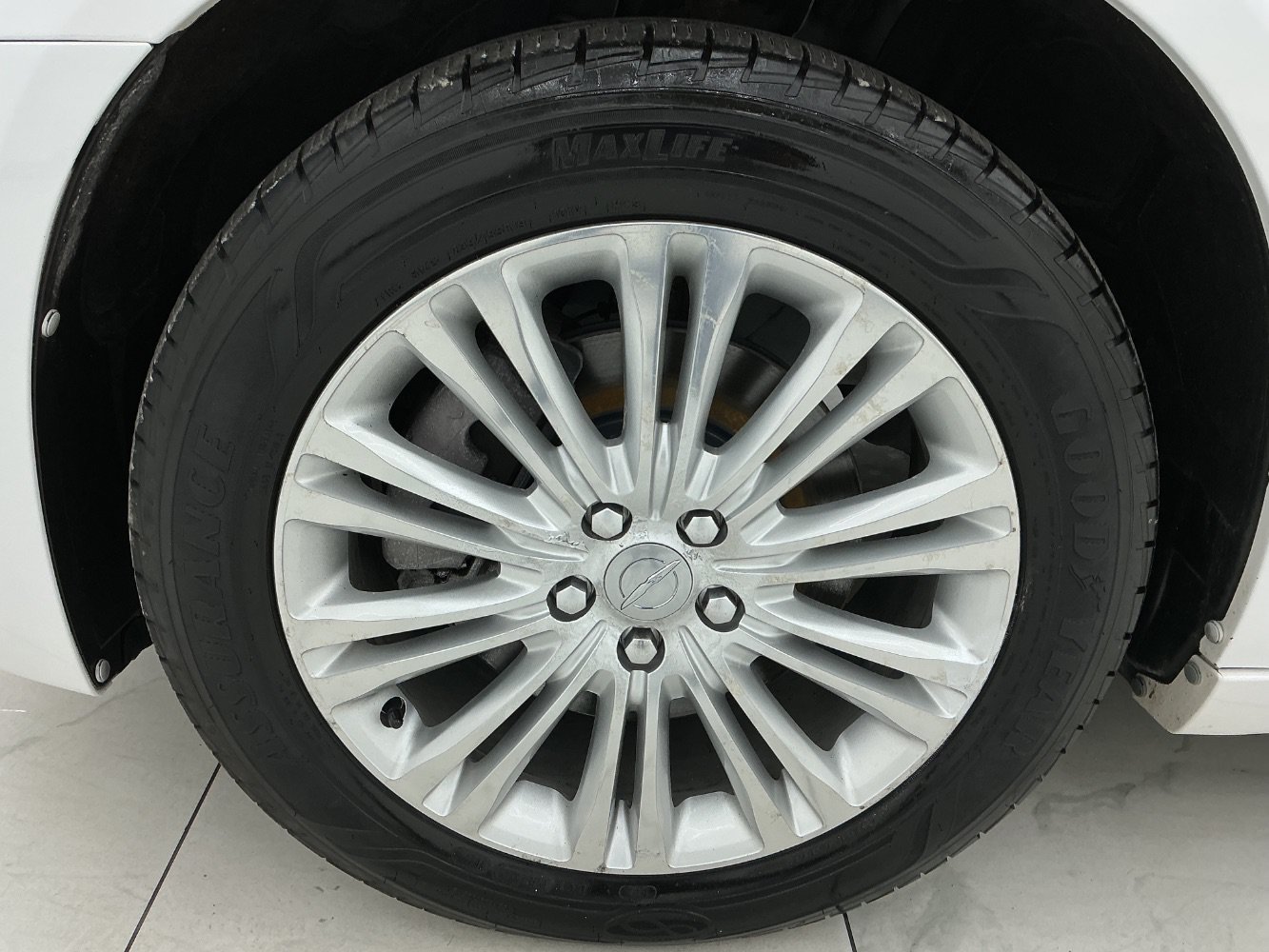 Used 2011 Chrysler 300 C AWD/4WD image 48