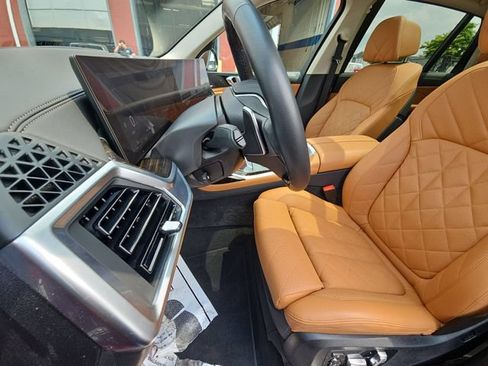 Used 2025 BMW X7 xDrive40i AWD/4WD image 12
