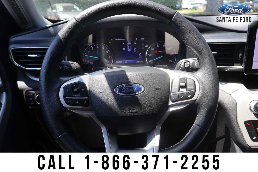 Used 2024 Ford Explorer XLT w/ Equipment Group 202A AWD/4WD image 38