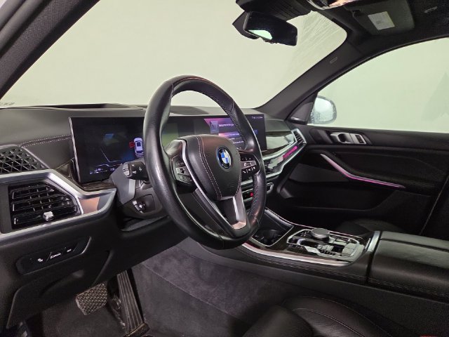 Used 2025 BMW X5 xDrive50e AWD/4WD image 15
