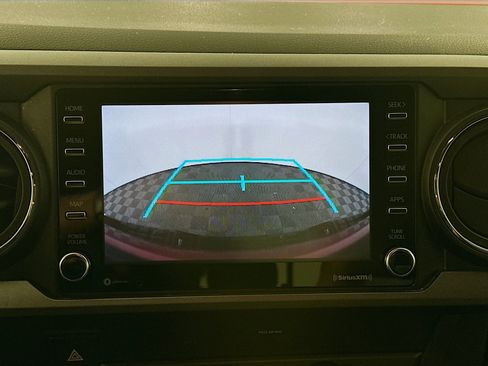 Used 2020 Toyota Tacoma TRD Off-Road image 18