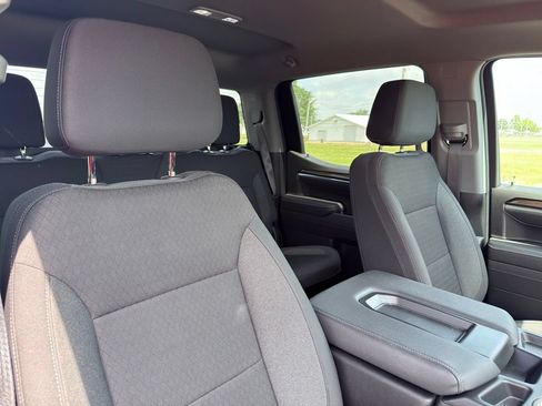 Used 2025 Chevrolet Silverado 1500 LT AWD/4WD image 36