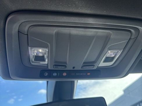 Used 2022 Chevrolet Silverado 1500 RST image 15