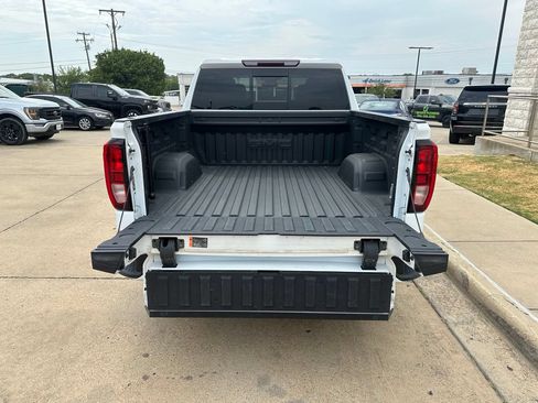 Used 2024 GMC Sierra 1500 Elevation w/ Elevation Premium Package AWD/4WD image 14