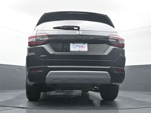 Used 2025 Honda Pilot EX-L image 10