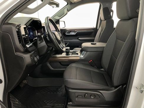 Used 2025 Chevrolet Silverado 1500 RST w/ Convenience Package II AWD/4WD image 8