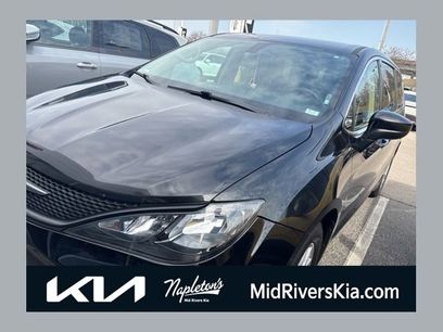 Used 2022 Chrysler Voyager LX