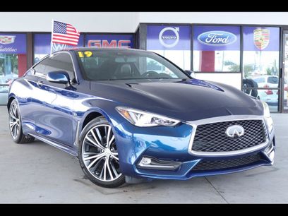 Used 2019 INFINITI Q60 3.0t Luxe w/ Essential Package