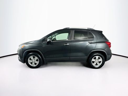 Used 2018 Chevrolet Trax LT w/ LT Convenience Package AWD/4WD image 4