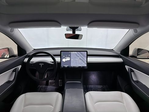 Used 2021 Tesla Model Y Long Range image 27