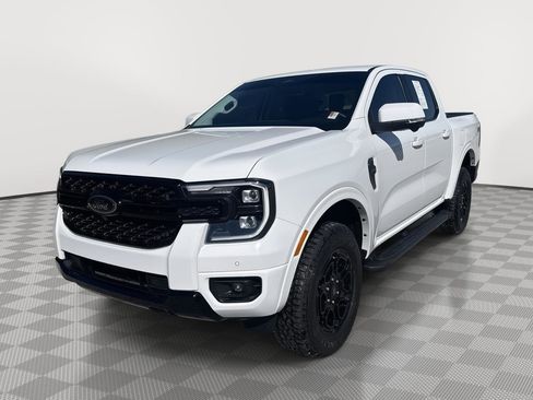 Used 2025 Ford Ranger Lariat w/ FX4 Off-Road Package AWD/4WD image 3
