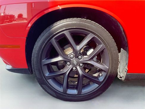 Used 2023 Dodge Challenger SXT w/ Blacktop Package image 9