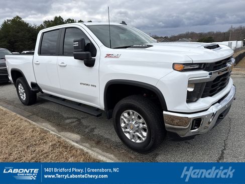 Certified 2025 Chevrolet Silverado 2500 LT w/ Safety Package image 1