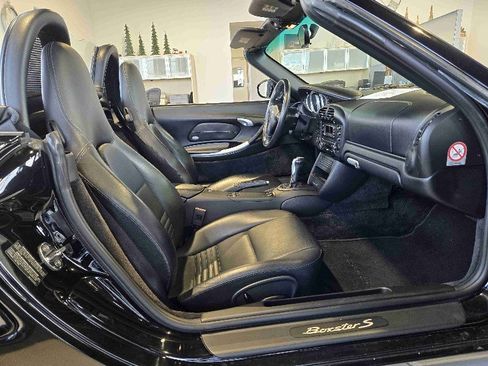 Used 2004 Porsche Boxster S image 10