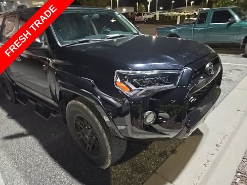 Used 2019 Toyota 4Runner SR5 image 3