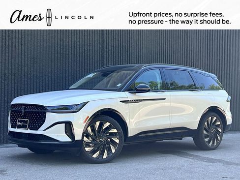New 2026 Lincoln Nautilus Reserve w/ Jet Appearance Package AWD/4WD image 1
