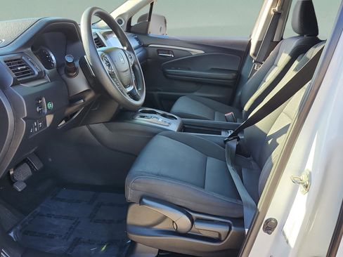 Used 2020 Honda Ridgeline Sport image 9