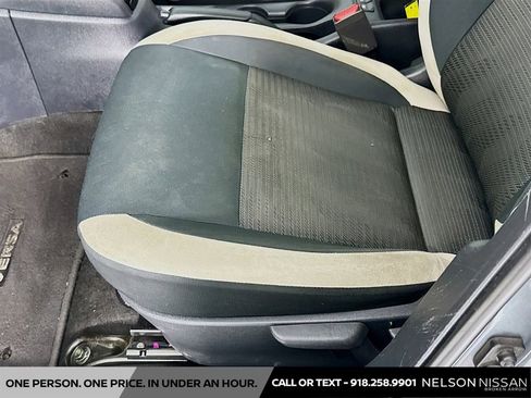 Used 2020 Nissan Versa SV image 17