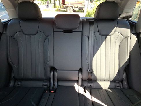 Used 2024 Audi Q5 e Premium Plus w/ Premium Plus Package AWD/4WD image 13